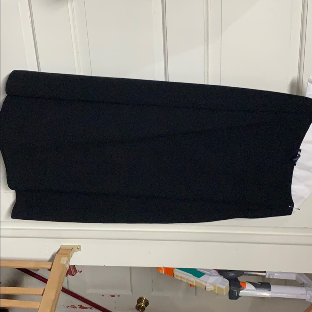 An Taylor long black skirt